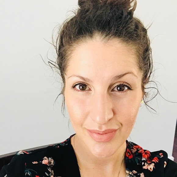 Profile Picture of Melissa Papadakos (@m_nacc) on Poshmark