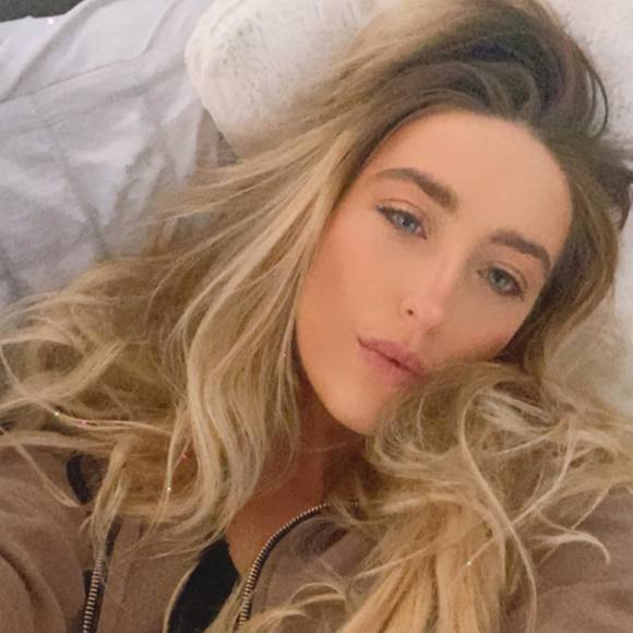 Profile Picture of Nicole Coulombe (@nicolecoulombe) on Poshmark