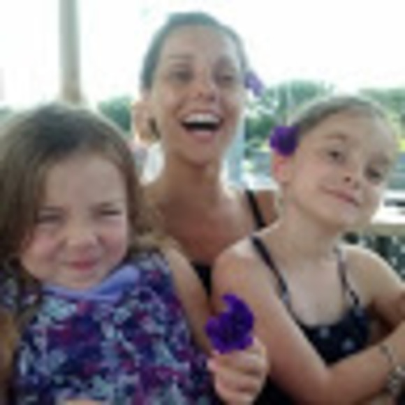 Profile Picture of Kyla Blomquist (@kyla_blomquist) on Poshmark