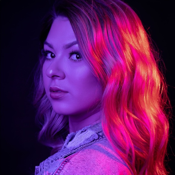 Profile Picture of Taylor Selby (@taylrselby) on Poshmark