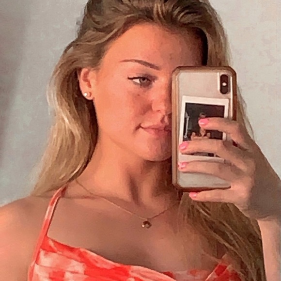 Profile Picture of Breann Micklatcher (@breannfaith7) on Poshmark