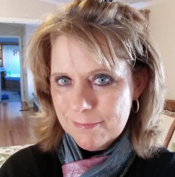 Profile Picture of Anita Upright (@uprightanita) on Poshmark