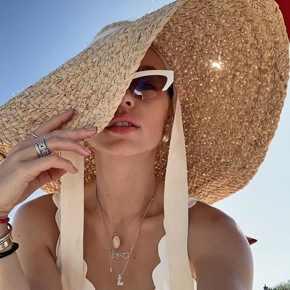 Profile Picture of Iraida Schmitt (@iraidaschmitt6) on Poshmark