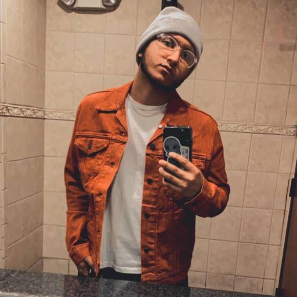 Profile Picture of Jose Hurtado (@joseh212) on Poshmark