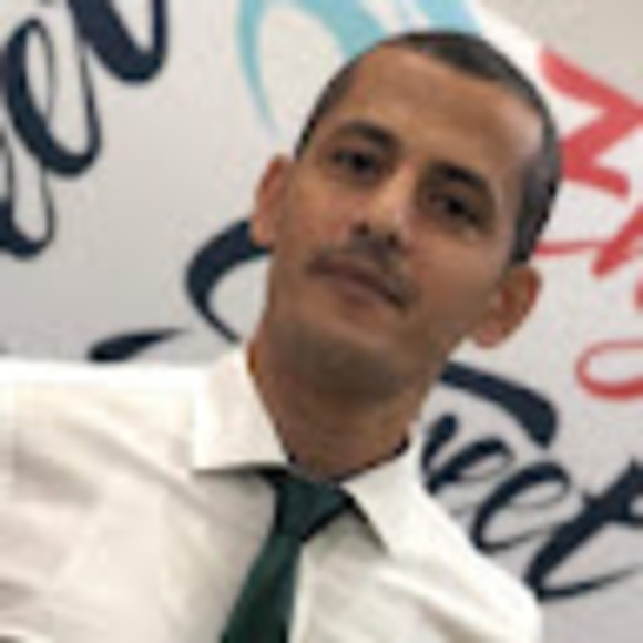 Profile Picture of Ahmed Kaid (@ahmedmansinan) on Poshmark