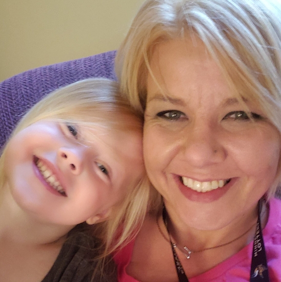 Mariko Thomforde - Poshmark Profile Picture of Mariko Thomforde (@mthomfo63) on Poshmark