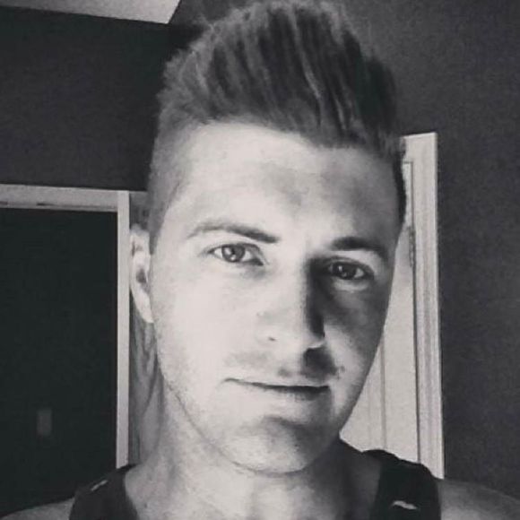 Profile Picture of Adam Rush (@adam_rush) on Poshmark