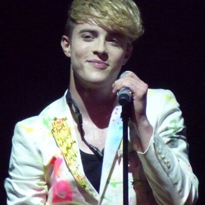 Profile Picture of Just John. (@JohnWantsHugs) on Twitter