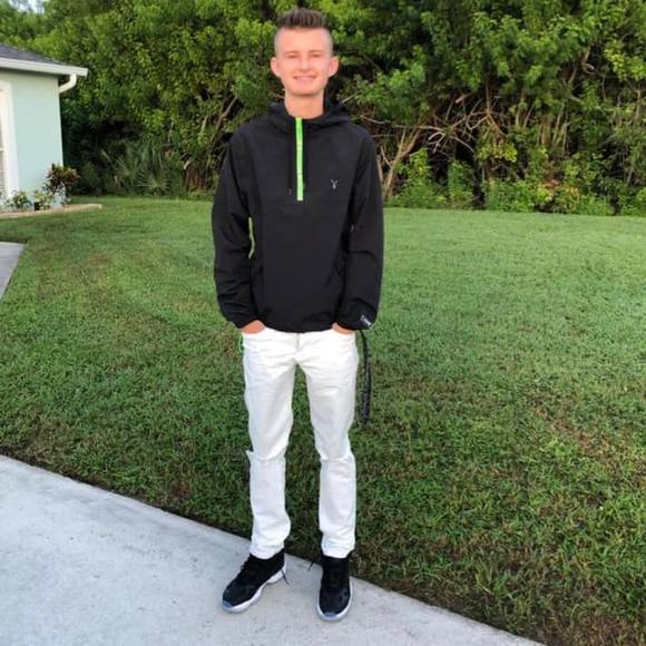 Profile Picture of Josh Hannan (@joshhannan12) on Poshmark