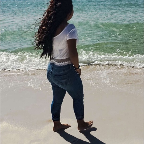 Profile Picture of Lineth Mesina (@linethmesina) on Poshmark