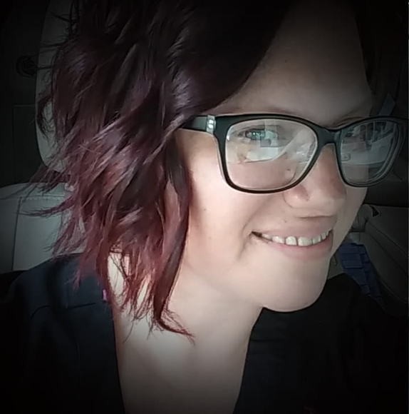 Profile Picture of Miranda Ramer (@mramer78) on Poshmark
