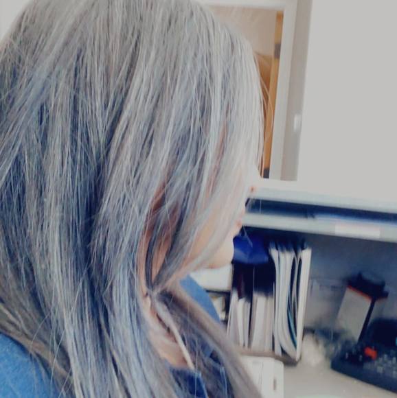 Profile Picture of Iris Floodman (@ifloodman) on Poshmark