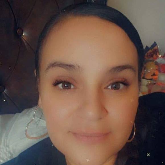 Profile Picture of Heather Cordova (@hcordova589) on Poshmark