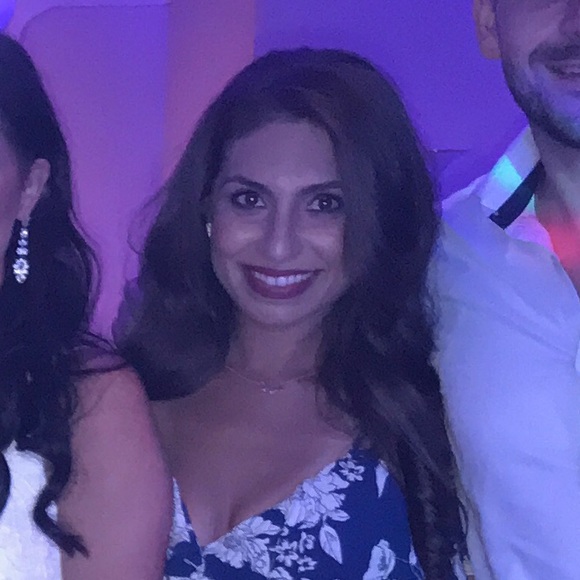 Cindy Abbassi - Poshmark Profile Picture of Cindy Abbassi (@cindyabbassi) on Poshmark