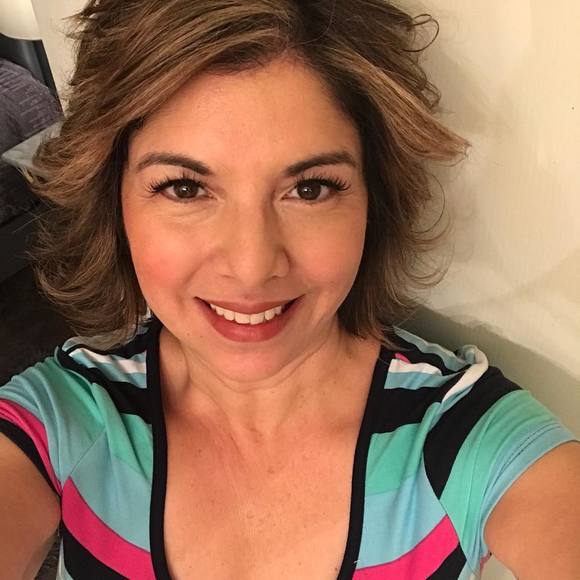 Profile Picture of Jeannette Gibson (@micki27) on Poshmark
