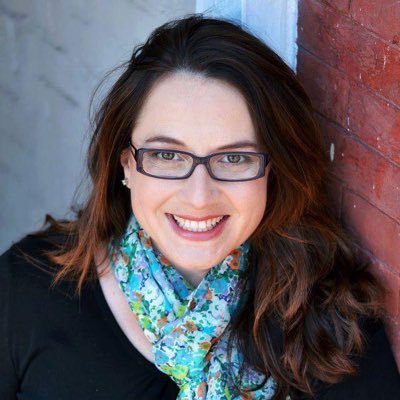 Profile Picture of Lydia Netzer (@LydiaNetzer) on Twitter