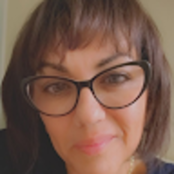 Profile Picture of Alice Kreitz (@kreitza22) on Poshmark