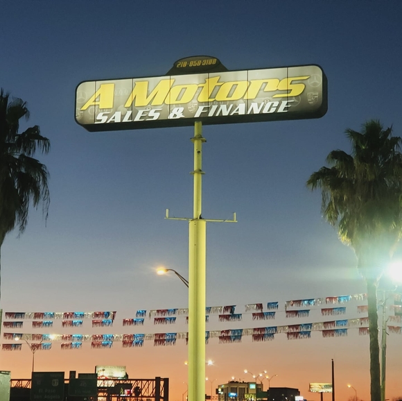 Profile Picture of Derek Molinet (@derekmolinet) on Poshmark