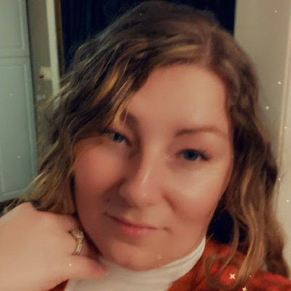 Profile Picture of Jessica Rylance (@jessica_rylance) on Poshmark