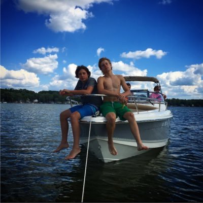 Profile Picture of Chris Shannon (@chris44shannon) on Twitter