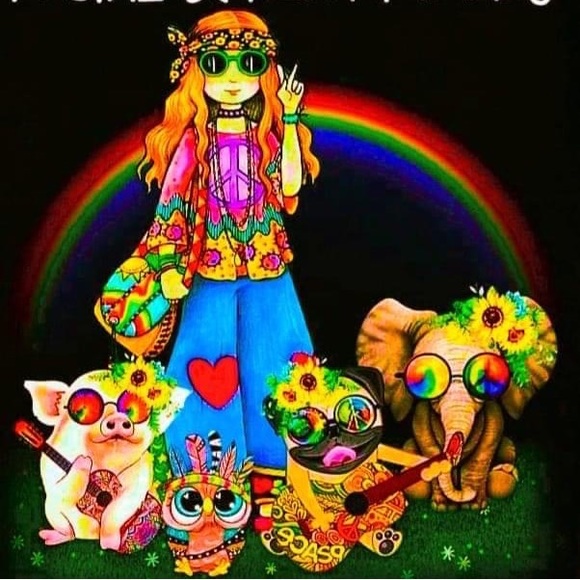 Profile Picture of Cecilia Albright (@cecealbright710) on Poshmark