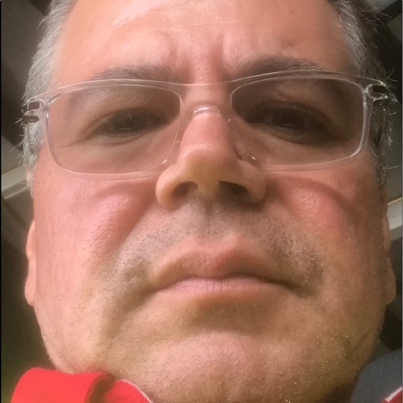 Profile Picture of Luis Guzman (@wuiwuiguz) on Poshmark