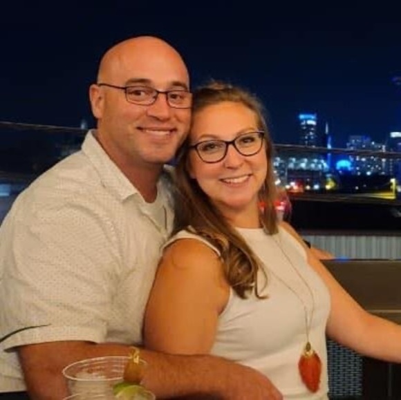 Amanda Heruth - Poshmark Profile Picture of Amanda Heruth (@amandaheruth) on Poshmark