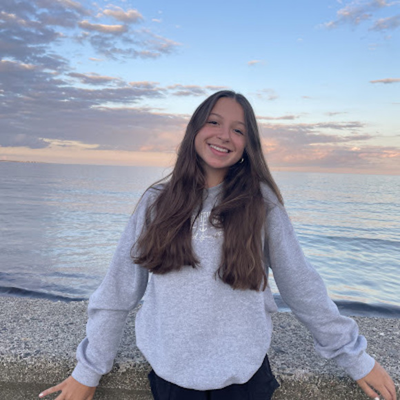 Profile Picture of Julia Carrington (@juliacarring137) on Poshmark