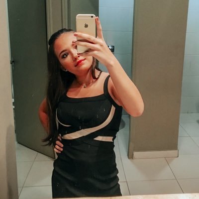 Profile Picture of Alice Damian (@alice25609212) on Twitter