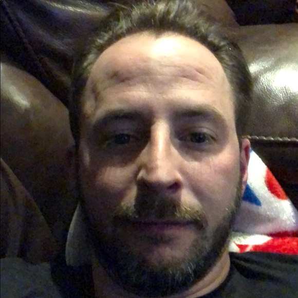 Profile Picture of Matt Reese (@mattr123) on Poshmark