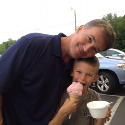 Profile Picture of Tom Milam (@Shrink2000) on Twitter