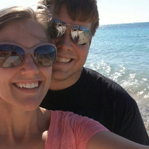 Profile Picture of Laura Eddings (@elizabeth5649) on Poshmark