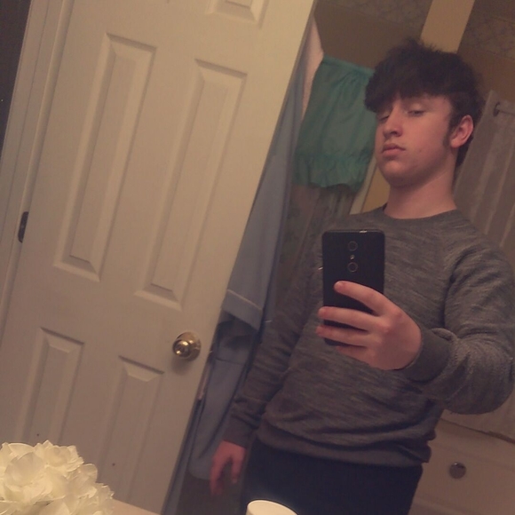 Profile Picture of Christopher Yarbrough (@chrisyo1243) on Poshmark