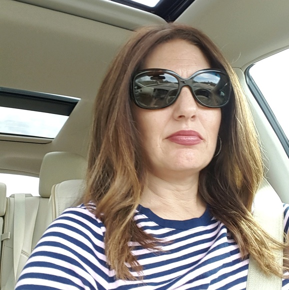 Profile Picture of Meghan Oatman (@meghanroatman) on Poshmark