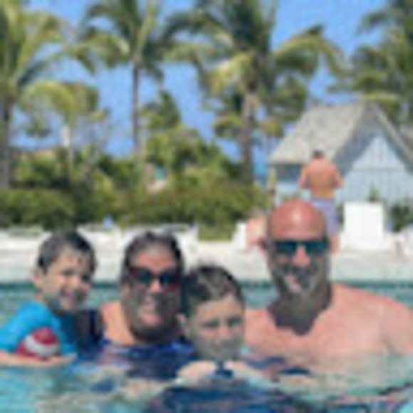 Profile Picture of Brian Friedman (@brianfriedman) on Poshmark