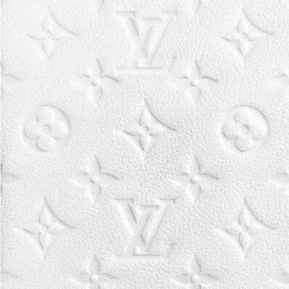 Profile Picture of Krista Gadsden (@krita_) on Poshmark