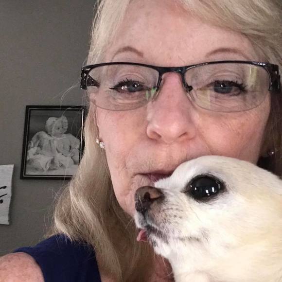 Profile Picture of Pattie Gochenour (@pattiego2010) on Poshmark