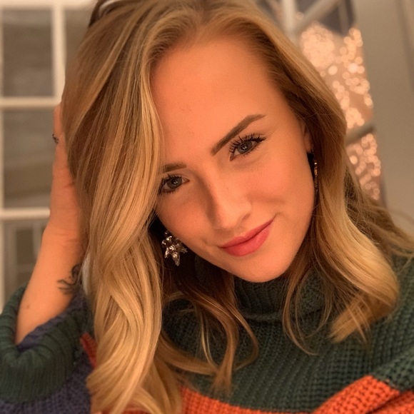 Profile Picture of Madeline Reny (@madelinereny) on Poshmark