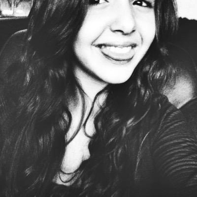 Profile Picture of Amanda Manrique (@amandacmnrq) on Twitter
