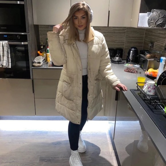 Profile Picture of Collene Casamayor (@samueliw4ross) on Poshmark