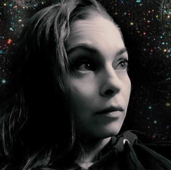 Profile Picture of June Janisch (@jjan87) on Poshmark