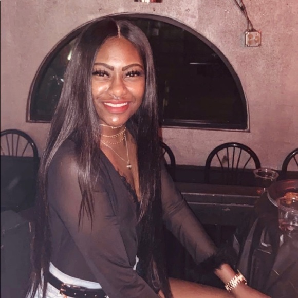 Jessica Mayberry - Poshmark Profile Picture of Jessica Mayberry (@jessiemay04) on Poshmark