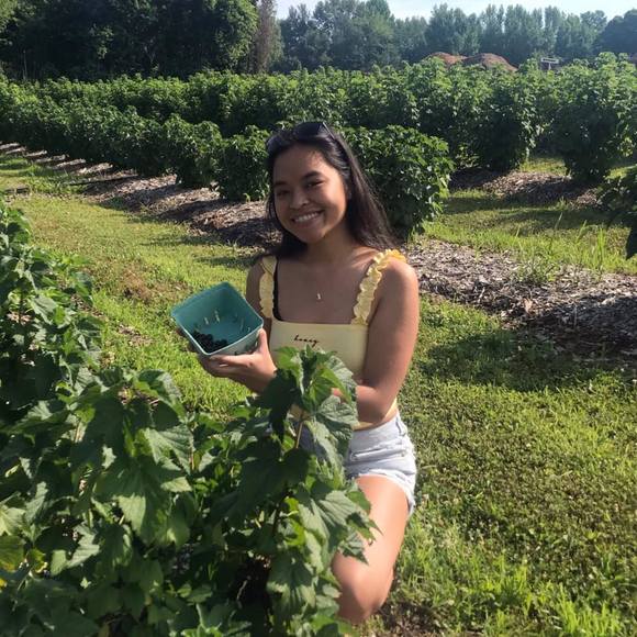 Profile Picture of Sandra Boado (@cactusandra) on Poshmark