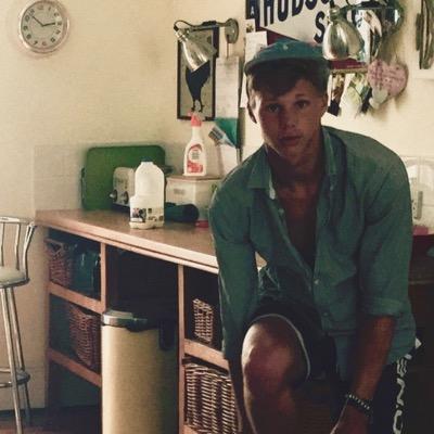 Profile Picture of Jake Sage (@thisisjakesage) on Twitter