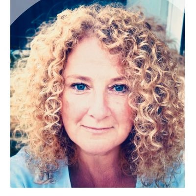 Profile Picture of Deborah Godfrey (@DebCGodz) on Twitter