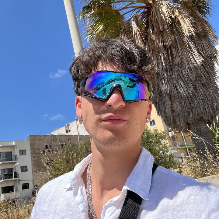 Profile Picture of   TikTok di Manu (@x.manuel)... (@x.manuel) on Tiktok