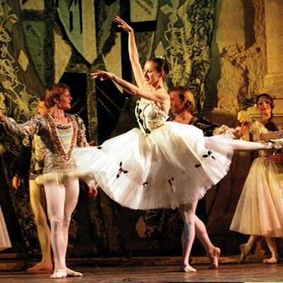 Profile Picture of Ruta Nitin Pai (@ScotchyRuTz) on Twitter