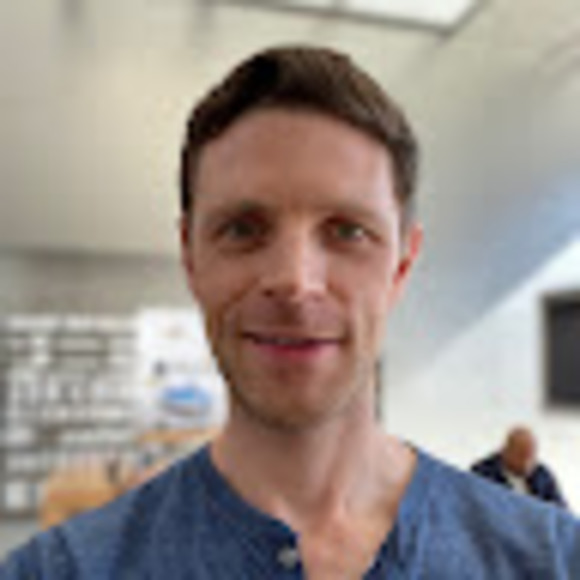 Profile Picture of Matthew Arnold (@marnol01) on Poshmark