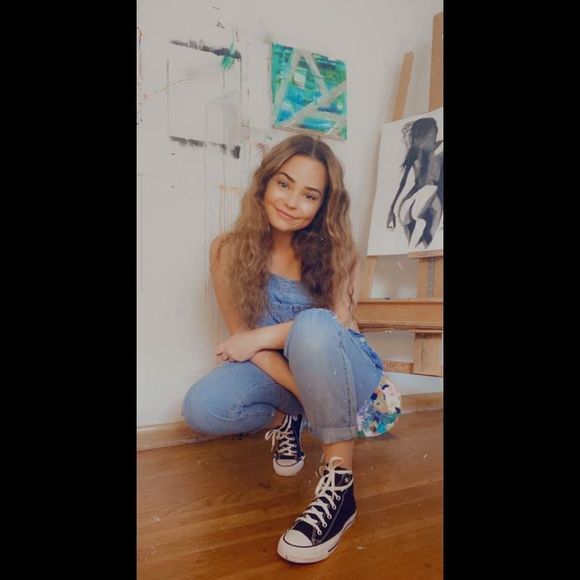 Megan Golladay - Poshmark Profile Picture of Megan Golladay (@golladaym) on Poshmark