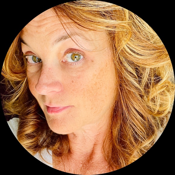 Profile Picture of Amy Mancuso (@amymancuso68) on Poshmark